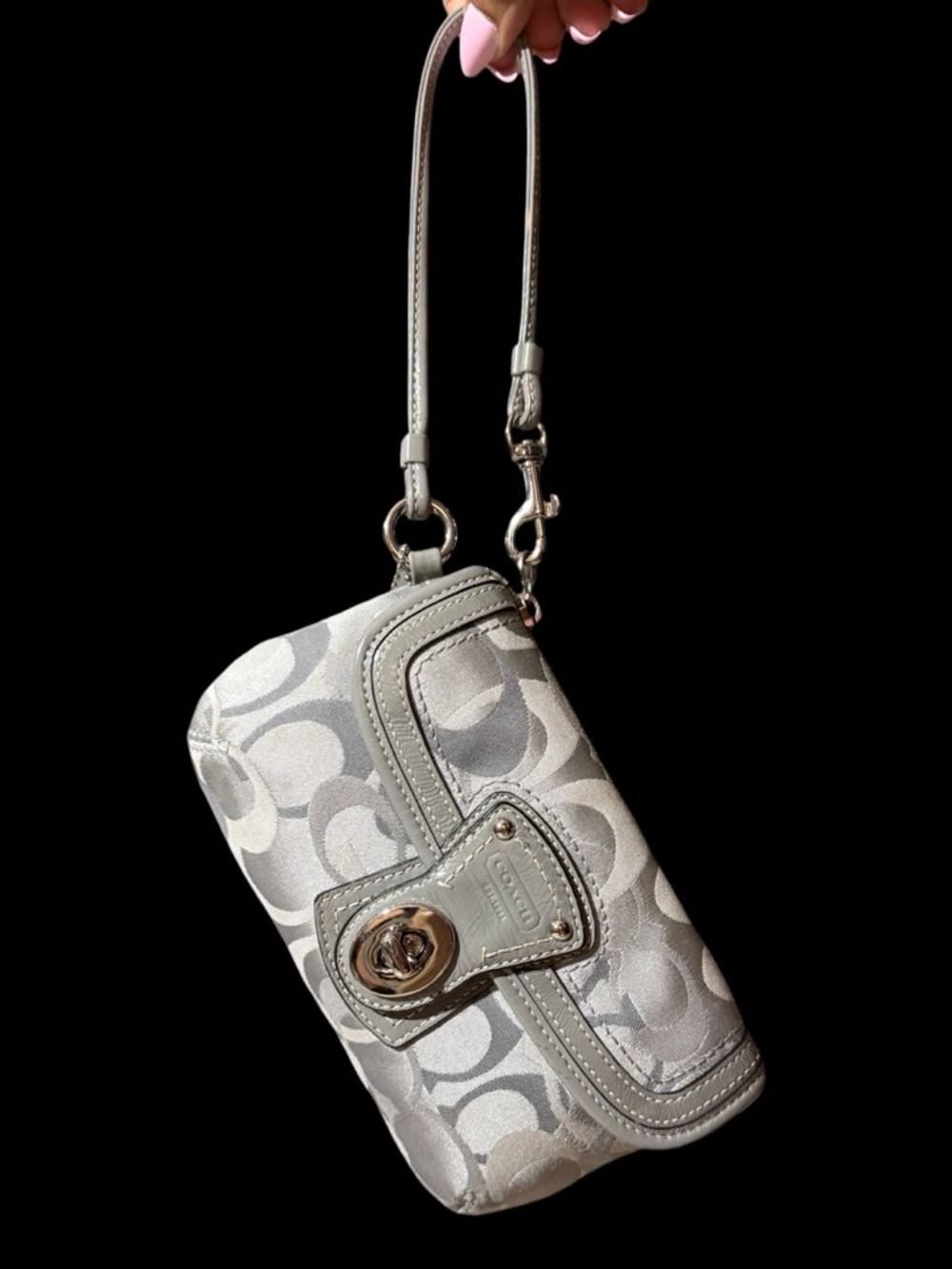 Coach Legacy Signature Optic Turnlock Flap Wristlet - Picture 13 of 13